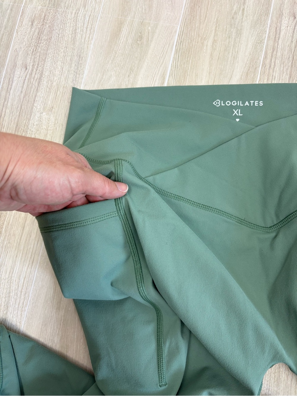 Blogilates Green High-Waist Flare Leggings XL EUC Yoga Minimalist Clean Girl - Picture 5 of 10